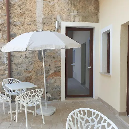 La Casa Di Antonio And Guest house *